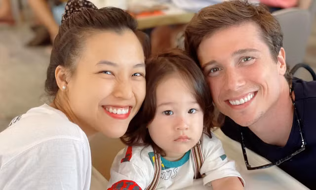 Còn đang làm thủ tục ly hôn nhưng Hoàng Oanh để 'lộ' hành động lạ với chồng cũ