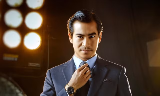 Sững sờ với chuyện một nam diễn viên nghe tin mẹ mất vẫn phải tiếp tục hoàn thành cảnh quay