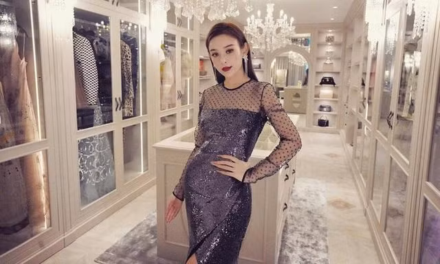 Choáng ngợp với cuộc sống cực xa hoa của đại gia V-biz dù phải ở nhà tránh dịch