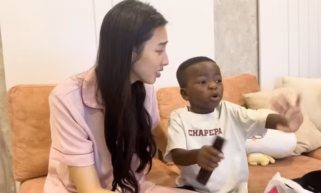 Mới gặp nhau được 2 ngày, Lôi Con đã phát hiện Hoa hậu Thùy Tiên có bạn trai?