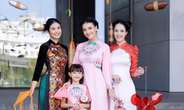Lý do gì khiến Ngọc Hân nhận cô bé xinh xắn này làm con nuôi?