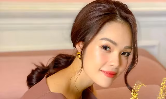 Chưa trả hết nợ, Dương Cẩm Lynh vẫn vô tư khoe đồ này khiến ai cũng thấy khó hiểu