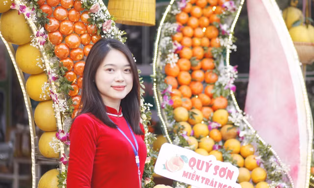 Huyện Lục Ngạn là "thủ phủ" cây ăn quả của tỉnh Bắc Giang. Không chỉ có vải thiều, huyện Lục Ngạn còn nổi tiếng với cam, bưởi. Ảnh: Nguyễn Thắng