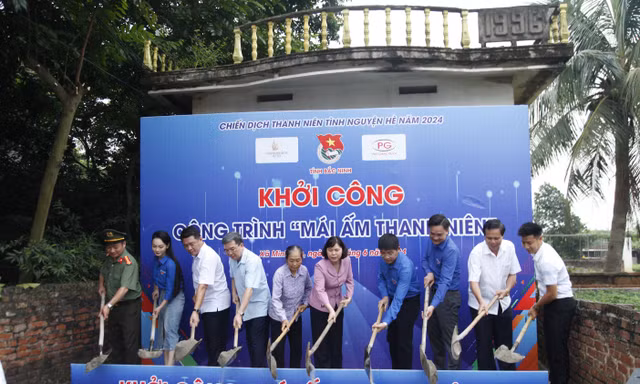 Tỉnh Đoàn Bắc ninh hỗ trợ xóa nhà tạm, nhà dột nát cho thanh niên khó khăn. Ảnh: Nguyễn Thắng