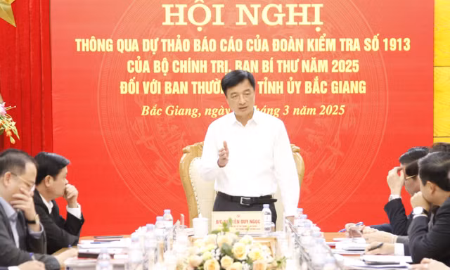 Ủy viên Bộ Chính trị, Bí thư Trung ương Đảng, Chủ nhiệm Ủy ban Kiểm tra Trung ương Nguyễn Duy Ngọc kết luận hội nghị. Ảnh: Nguyễn Thắng