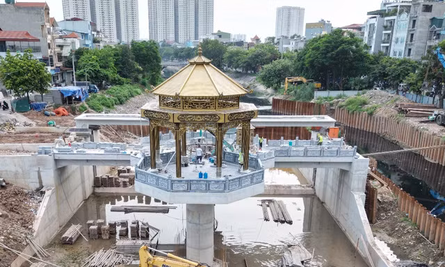 Đài quan sát 'lạ mắt' trên đập dâng sông Tô Lịch sẽ phục vụ tham quan
