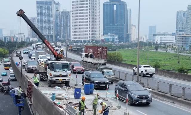 Yêu cầu dừng công trường sửa chữa ở đường trên cao 3 