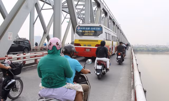 Hà Nội: Cấm nhiều loại xe qua cầu Chương Dương