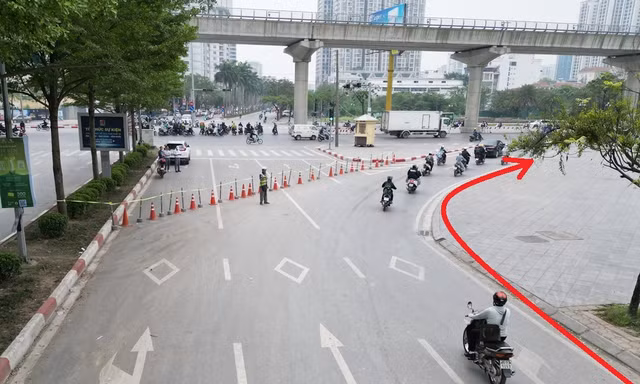 Hà Nội đóng chiều đường Trần Vỹ tại nút giao Hồ Tùng Mậu 