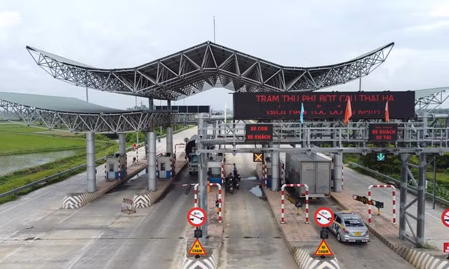 Bị vỡ phương án tài chính, nhà đầu tư cầu BOT Thái Hà muốn trả dự án