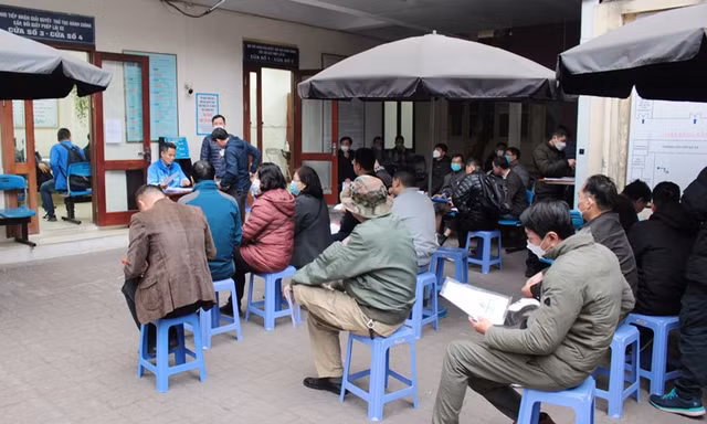 Sau Tết, nhu cầu cấp đổi giấy phép lái xe ở Hà Nội tăng gấp đôi