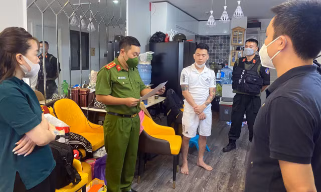 Cơ quan điều tra khám xét nơi ở của đối tượng Đỗ Ngọc Hà.