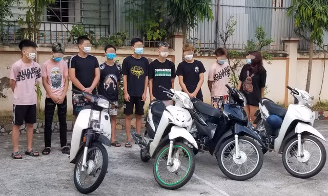 Nhóm thanh thiếu niên bị xử lý.