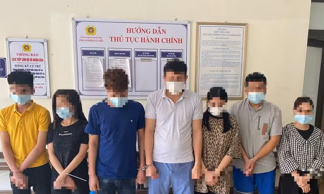 Nhóm đối tượng bị khởi tố.