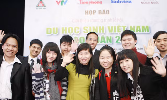 'Du học sinh chào xuân 2011'