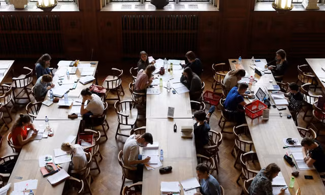 Đằng sau vẻ hào nhoáng của Harvard: Tỷ lệ sinh viên tự tử cao nhất nước Mỹ