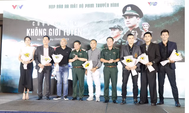Việt Anh gặp lại khán giả truyền hình trong ‘Cuộc chiến không giới tuyến’ trên VTV1