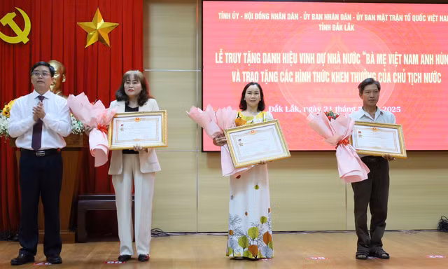 Ba người mẹ ở Đắk Lắk được truy tặng danh hiệu Bà mẹ Việt Nam Anh hùng