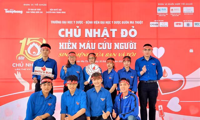 Tuổi 18 làm điều ý nghĩa 