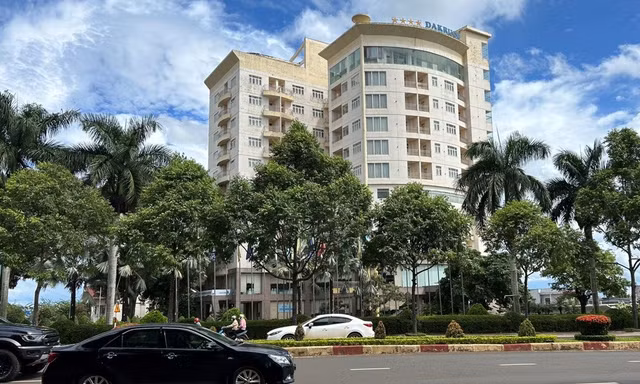 Bắt một cựu phó phòng thuộc Công ty Cao su Đắk Lắk