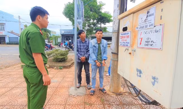 Hai đối tượng gây ra hơn 50 vụ cắt trộm dây điện liên tỉnh