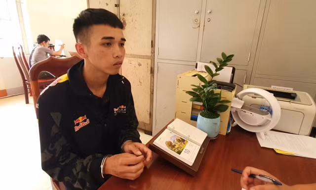 Gây án vì bị bạn nhậu đấm vào mặt 
