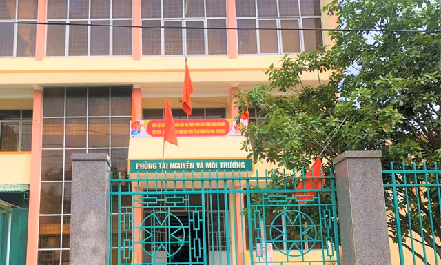 Lãnh đạo Chi nhánh Văn phòng đăng ký đất đai bị tố nhận tiền làm ‘sổ đỏ’ lên tiếng