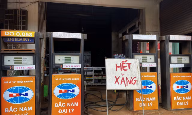  Đắk Lắk: Nhiều cửa hàng treo biển hết xăng dầu 