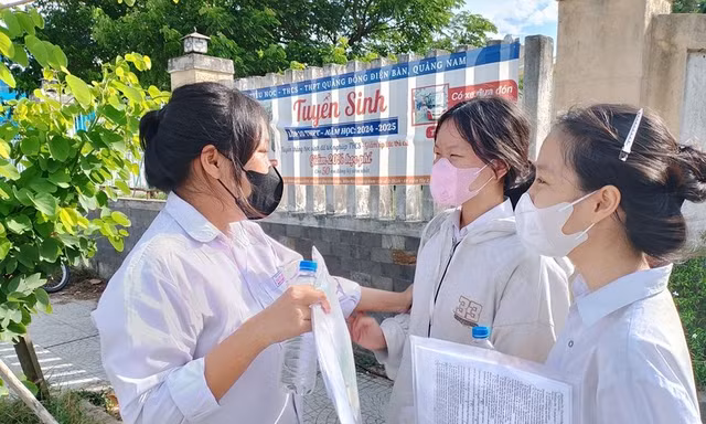 Điểm chuẩn các trường thành viên thuộc ĐH Đà Nẵng: Ngành nào "đỉnh nóc"?