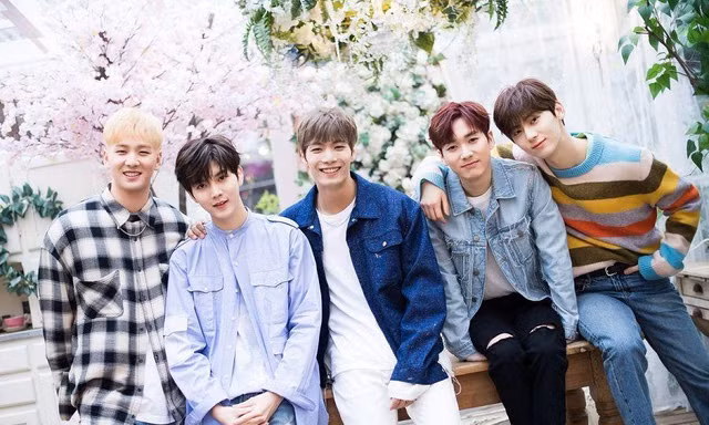 L.O.Λ.E: "3 năm lên kế hoạch, 2 lần đổi hộ chiếu vẫn chưa kịp 1 lần dự concert của NU'EST"