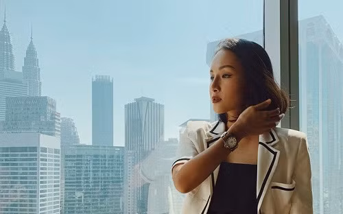 Trong thế giới fangirl: Giang Ơi - Người đồng hành cùng mình trong lớp học không nóc