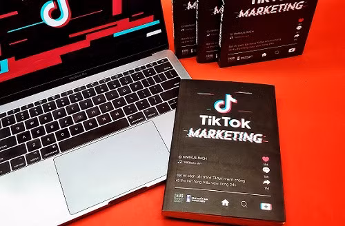 Muốn nổi tiếng và có nhiều tương tác trên TikTok: Học ngay các tips hay ho trong sách này