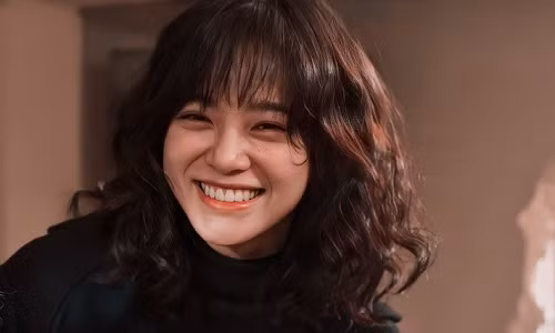 Kim Se Jeong và hành trình từ “thần tượng tỏa nắng” đến nữ diễn viên phim ăn khách