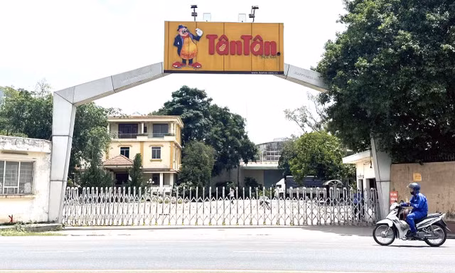 Vợ chồng chủ thương hiệu đậu phộng Tân Tân bị truy tố