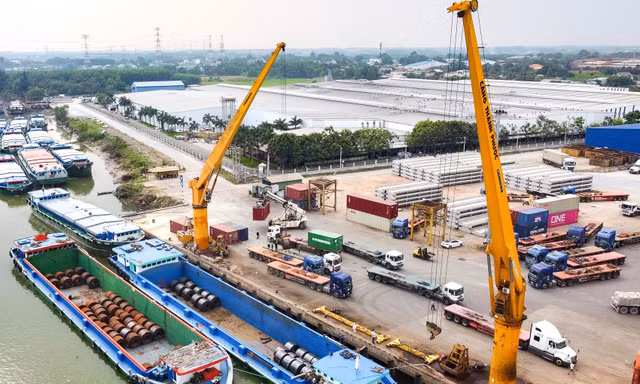 Cận cảnh nơi thông quan hàng hóa cho doanh nghiệp dời về phía Bắc Bình Dương