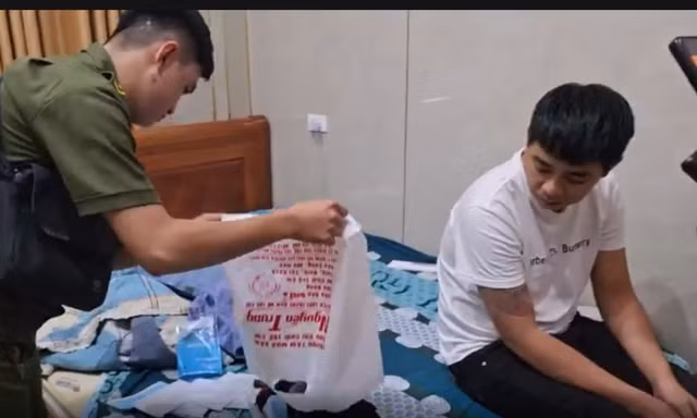 Mượn xe của bạn đi chơi lễ rồi mang cầm cố lấy tiền mua ma túy