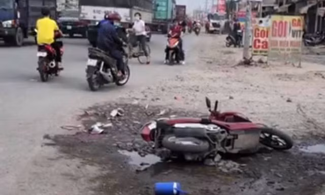 Nữ công nhân bị xe bồn cán tử vong trên đường đến công ty