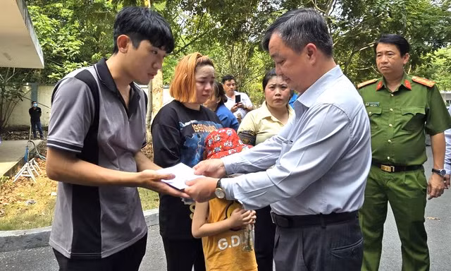 Phó Thủ tướng chỉ đạo làm rõ vụ sập nhà xưởng khiến 3 người tử vong ở Bình Dương