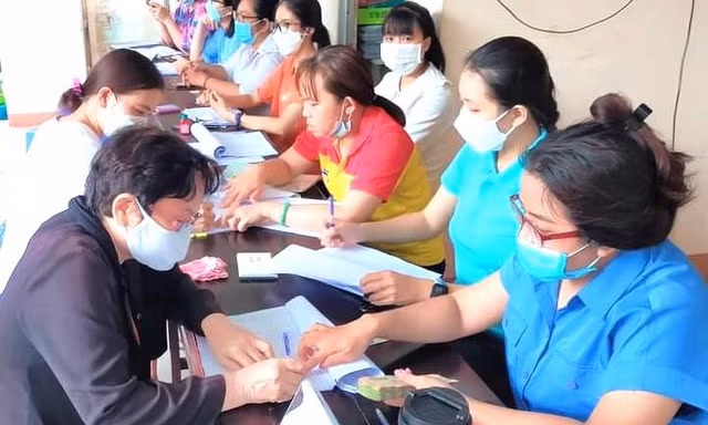 Bình Dương tồn đọng tiền hỗ trợ COVID-19 do không tìm ra người nhận