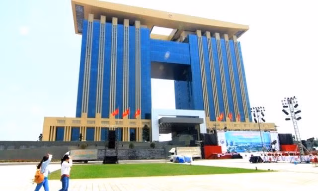 Lý do Bình Dương tạm dừng mô hình bí thư kiêm chủ tịch