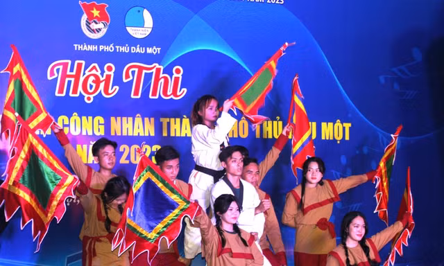 Tiếng hát thanh niên công nhân Bình Dương