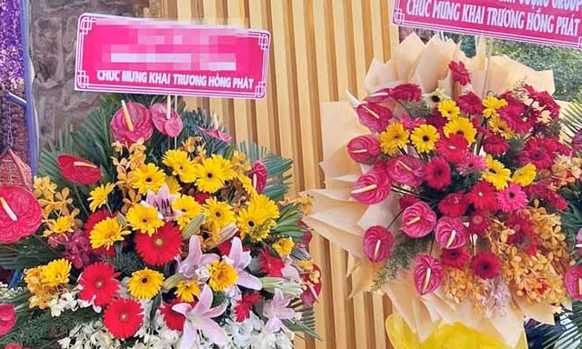 Mạo danh lãnh đạo Đảng, Nhà nước gửi hoa chúc mừng quán... của mình khai trương