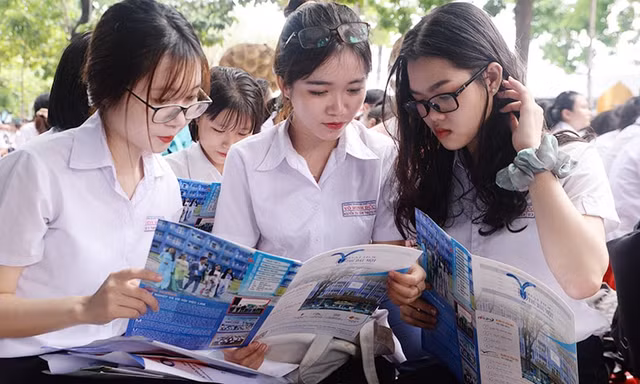 Trường đại học Thủ Dầu Một trả lại hơn 37 tỷ đồng cho sinh viên