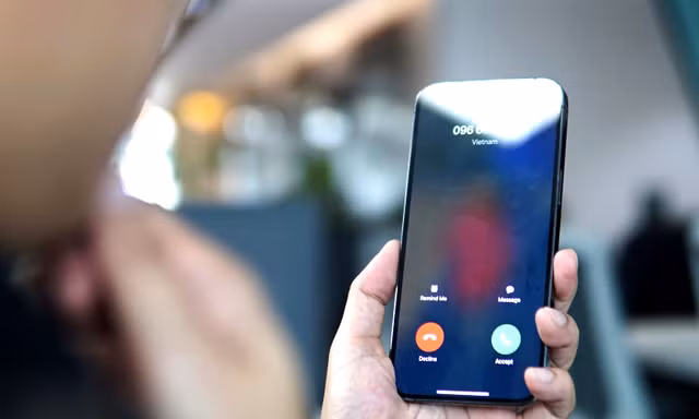 Bắt nữ quái chuyên gọi điện hù doạ người dân để lừa đảo