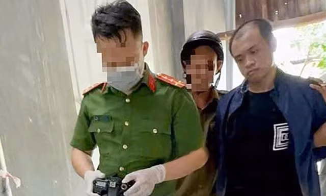 Đối tượng vận chuyển ma túy dùng súng bắn trả khi cảnh sát truy đuổi