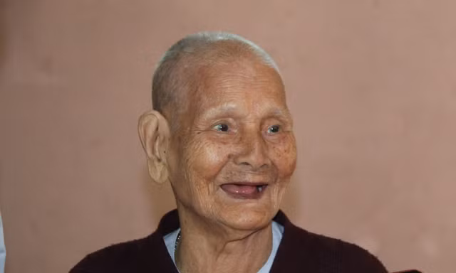 Đầu năm, nghe các cụ ngoài 100 tuổi chia sẻ bí quyết sống thọ