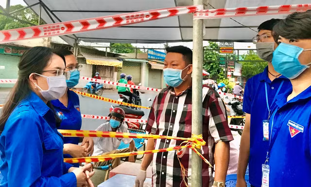 Phát hiện ma tuý trong nhu yếu phẩm gửi vào khu phong tỏa ở Bình Dương