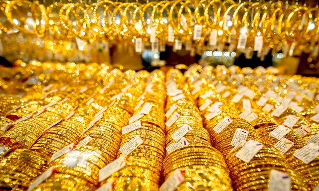 Giá vàng thế giới giảm đột ngột 