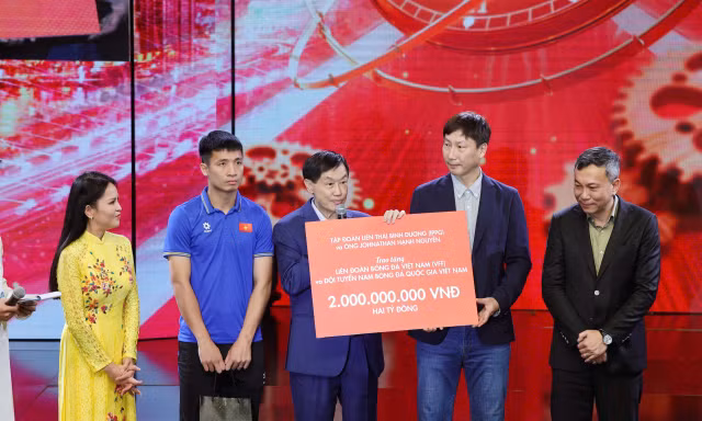 Đội tuyển Việt Nam được thưởng nóng 2 tỷ đồng mùa Tết