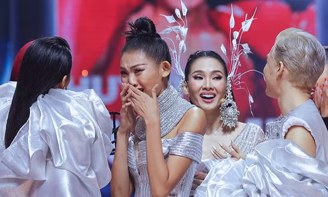 Học trò cao 1,78 m của Anh Thư thắng The Face, kết thúc mùa giải nhiều ồn ào